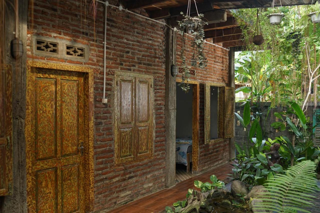 Happy House Bnb Bromo Backpacker Probolinggo Dış mekan fotoğraf